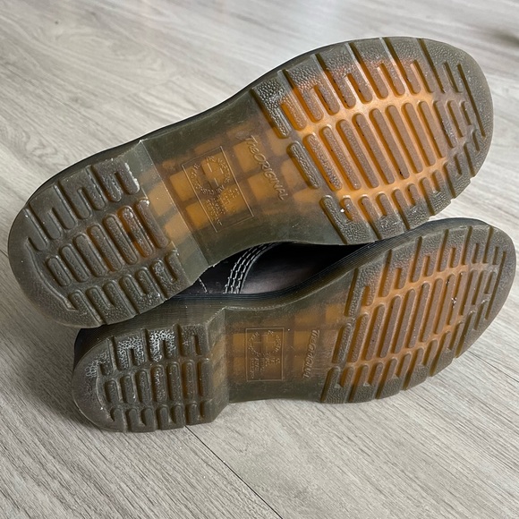 Dr Martens Women 8-Eye Pascal The Original Airware High Top Pewter Boots - Picture 7 of 10